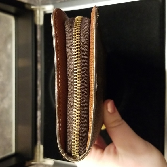 LOUIS VUITTON pochette porter monnaie AUTHENTIC luxury - Picture 2 of 11